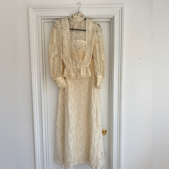 Country Elegance Dresses & Skirts - Rare Susan Lanes Country Elegance Wedding Ivory Lace Flowers Blouse / Skirt Set